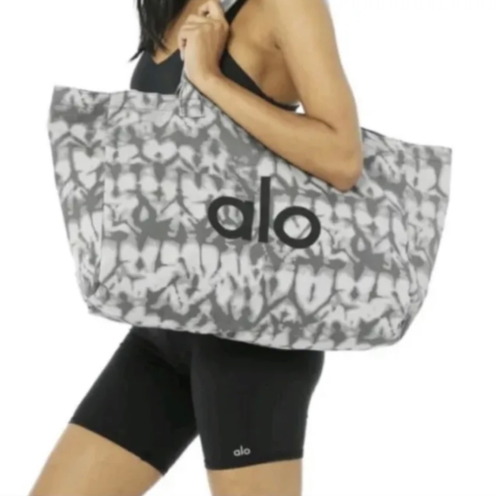 Alo Yoga Large tote Bag.  NWT.